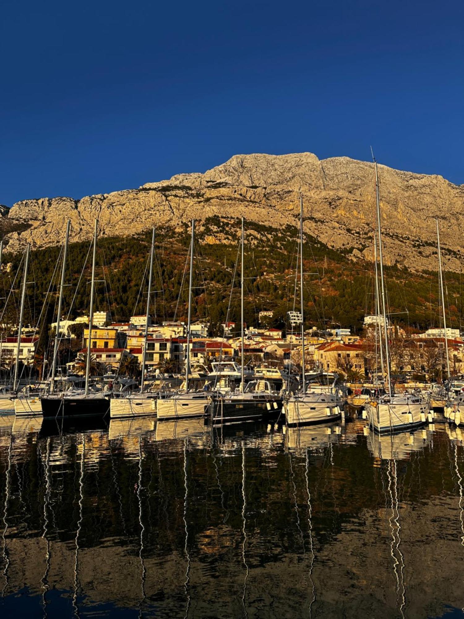 Apartment Tri Sunca Baška Voda Екстериор снимка