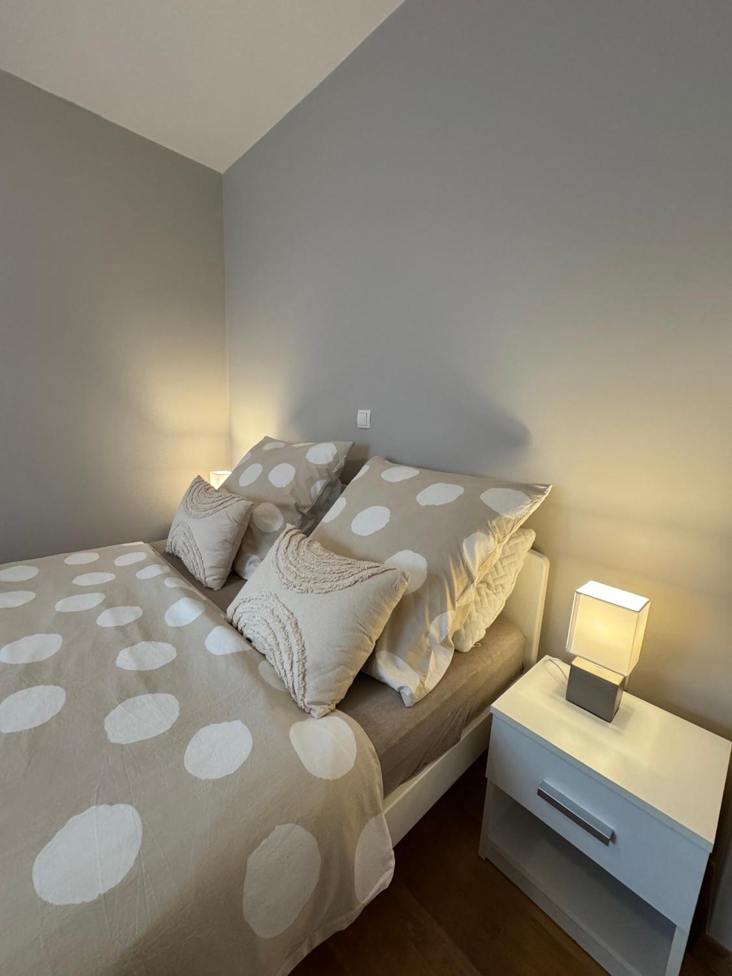 Apartment Tri Sunca Baška Voda Екстериор снимка