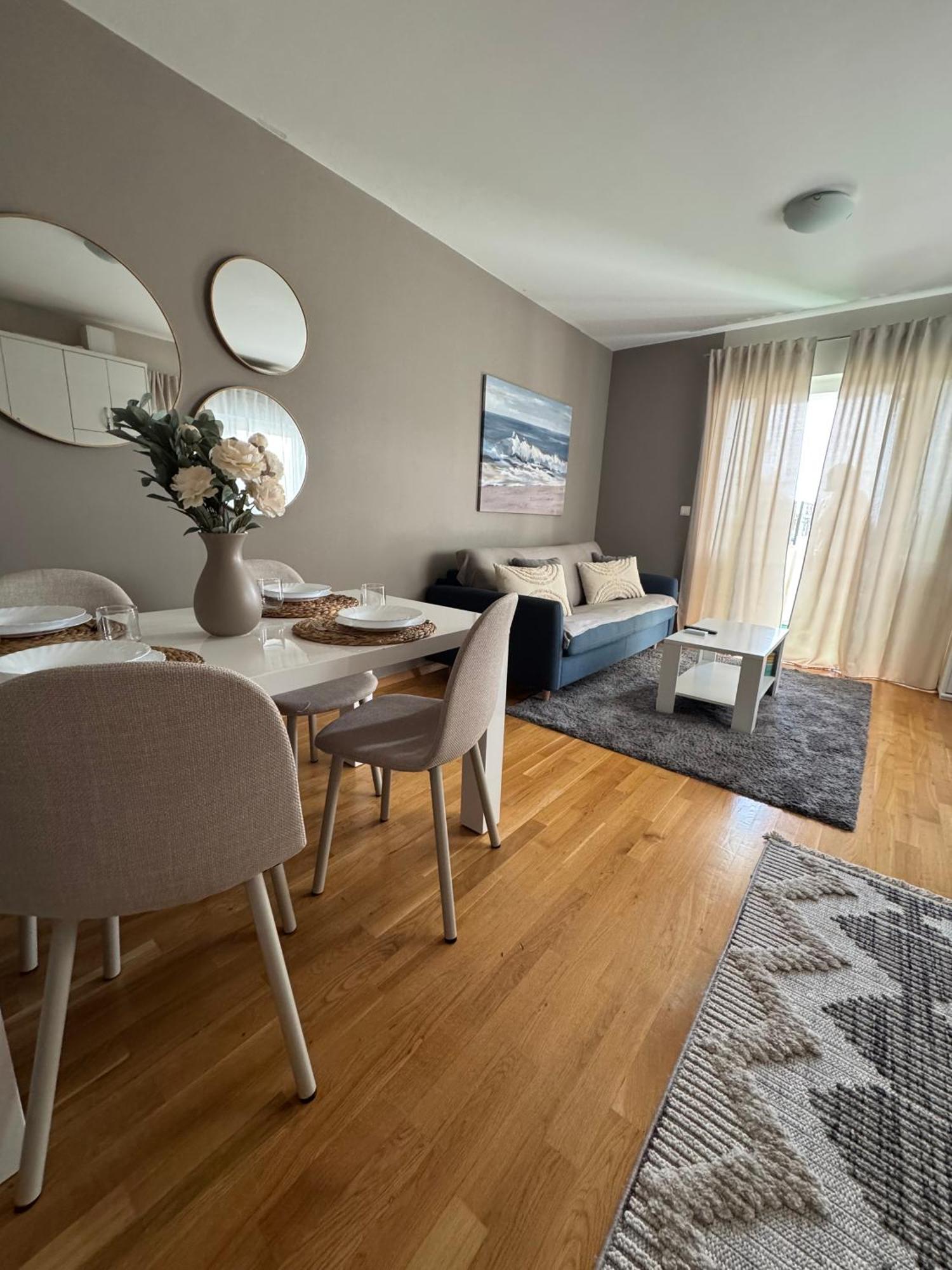 Apartment Tri Sunca Baška Voda Екстериор снимка